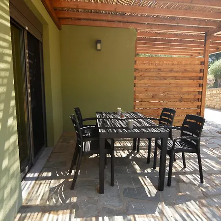 The Thassian Yard מלון דירות